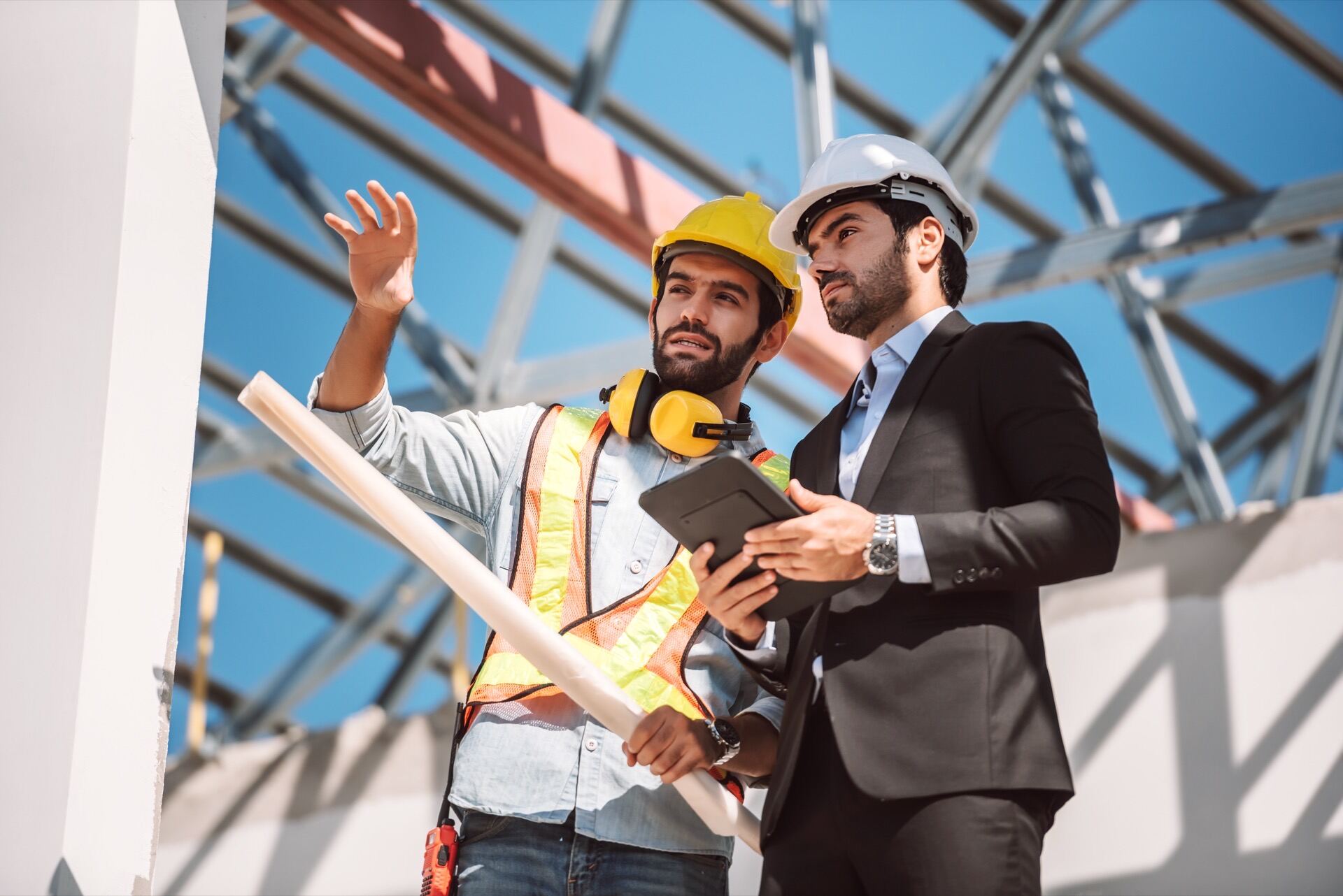 Tecnico e architetto a confronto in cantiere